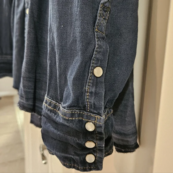 Free People Dylan Babydoll Shacket LS High Low Hem Front Pearl Snaps Blue Sm NWT - Picture 10 of 14